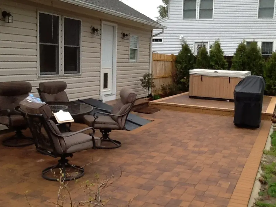 Estate driveway — Long Island